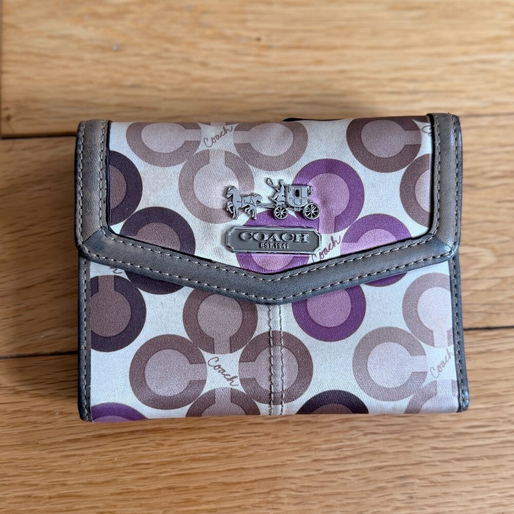 COACH Ashley Optic Art Tri-Fold Compact Clutch Wallet In Purple & Beige